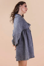 Load image into Gallery viewer, Chambray Bow Dress
