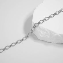 Load image into Gallery viewer, 18K Gold PVD Stainless Steel Hammered Oval Chain Necklace: Gold / 16+2"
