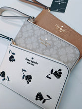 Load image into Gallery viewer, Kate Spade Wrist-Wallet
